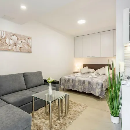 Apartment Nikol *